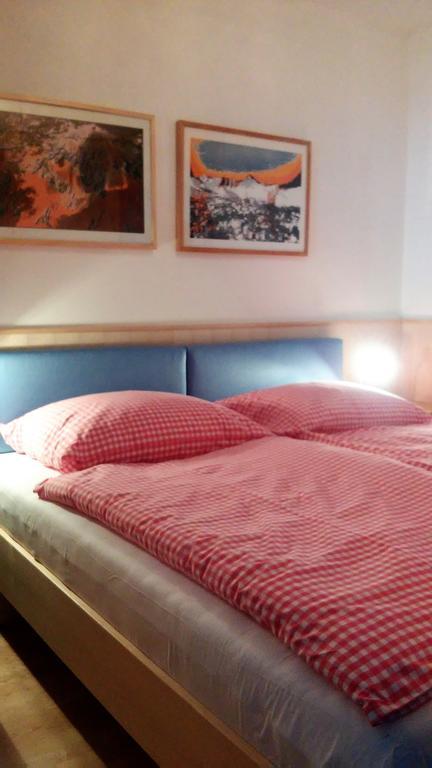 Ferienwohnung Im Haus Edelweiss Treffen Ngoại thất bức ảnh